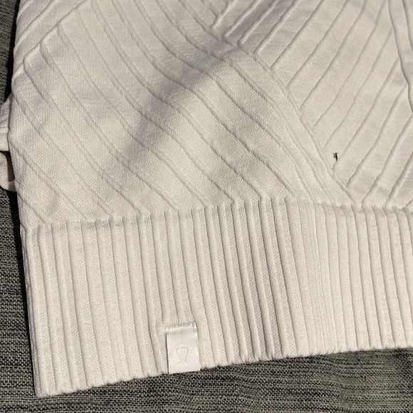 Lululemon cream long sleeve shirt - Picture 3 of 3